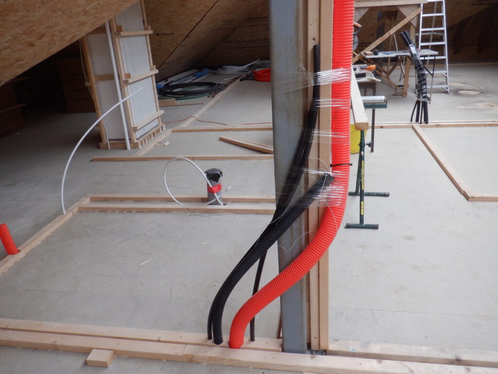 Conduits arrive upstairs (1)