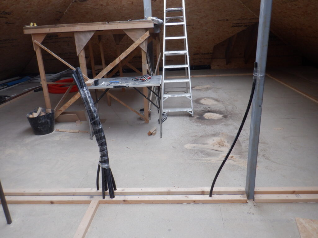 Conduits arrive upstairs (2)