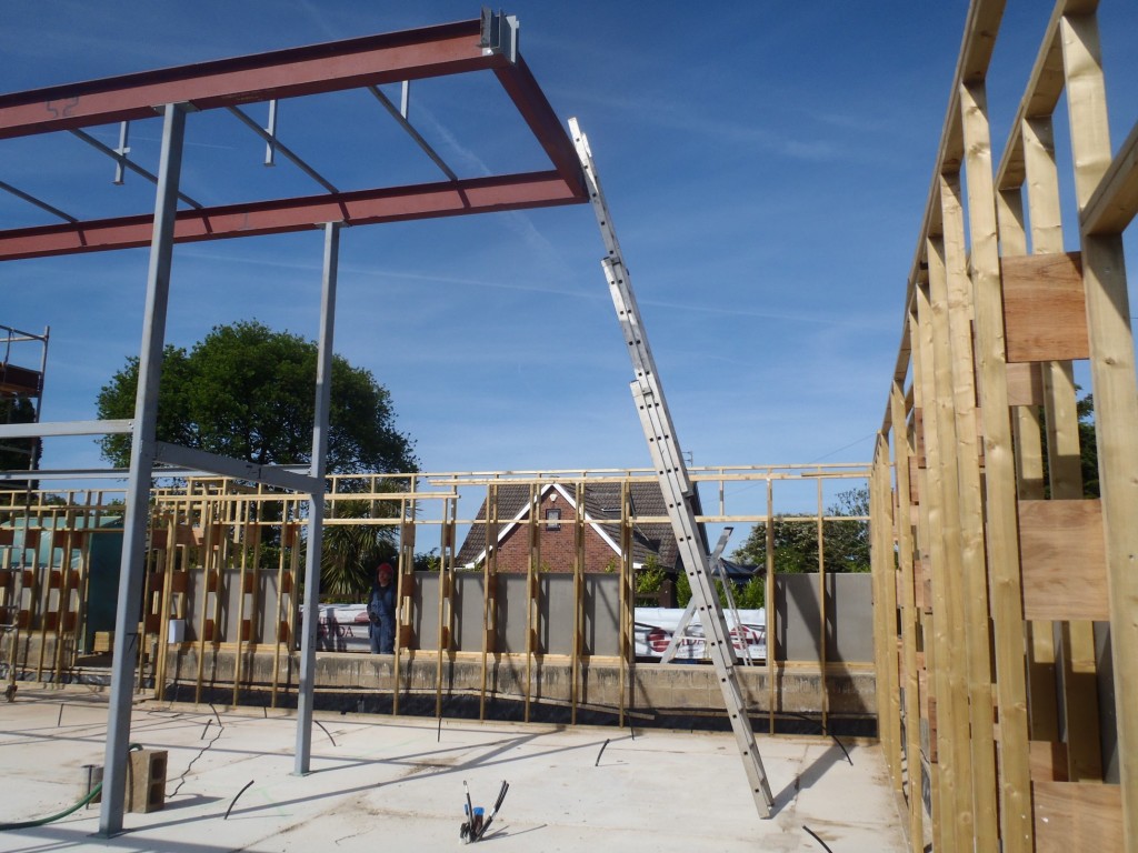 Long-ladder-for-measuring-steel-frame