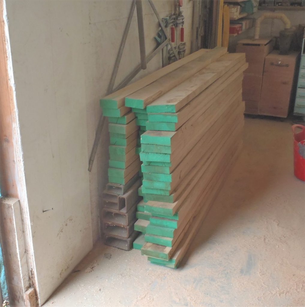 Oak sawn to size, 32 pieces@90mm and 20 pieces @155mm